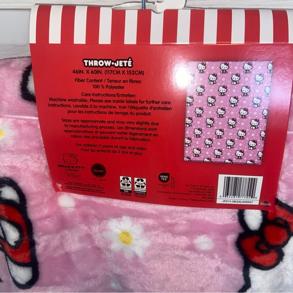 Pink Hello Kitty Blanket - NEW - Picture 4 of 7